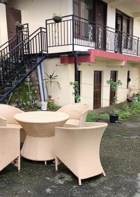 Peaks and Pines homestay